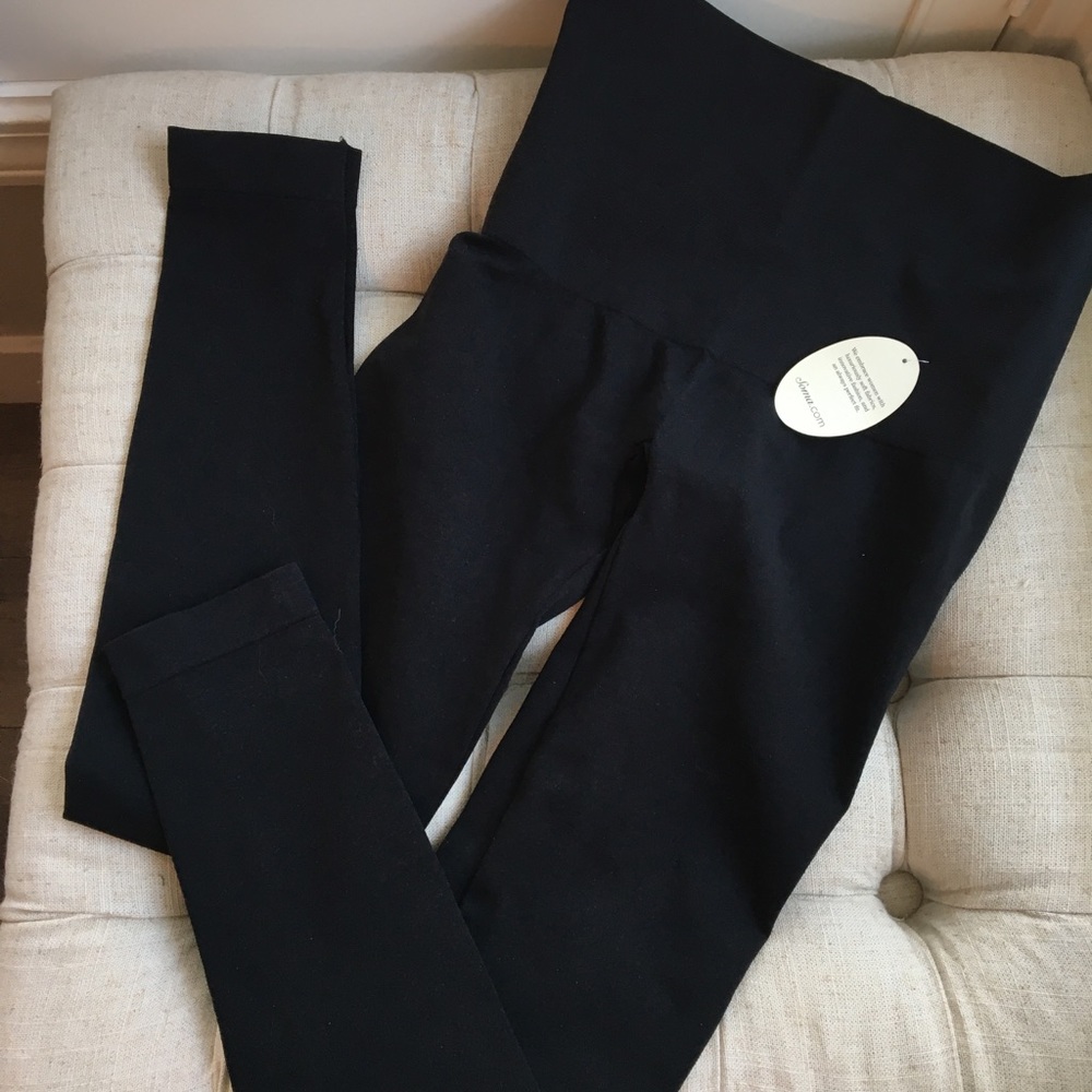 Soma slimming black leggings
